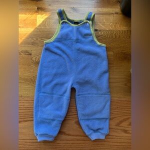 💙 VTG Pata 24m Fleece Bibs!!! 💙 💛 💙